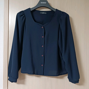 곤색 블라우스 55~66 새거
