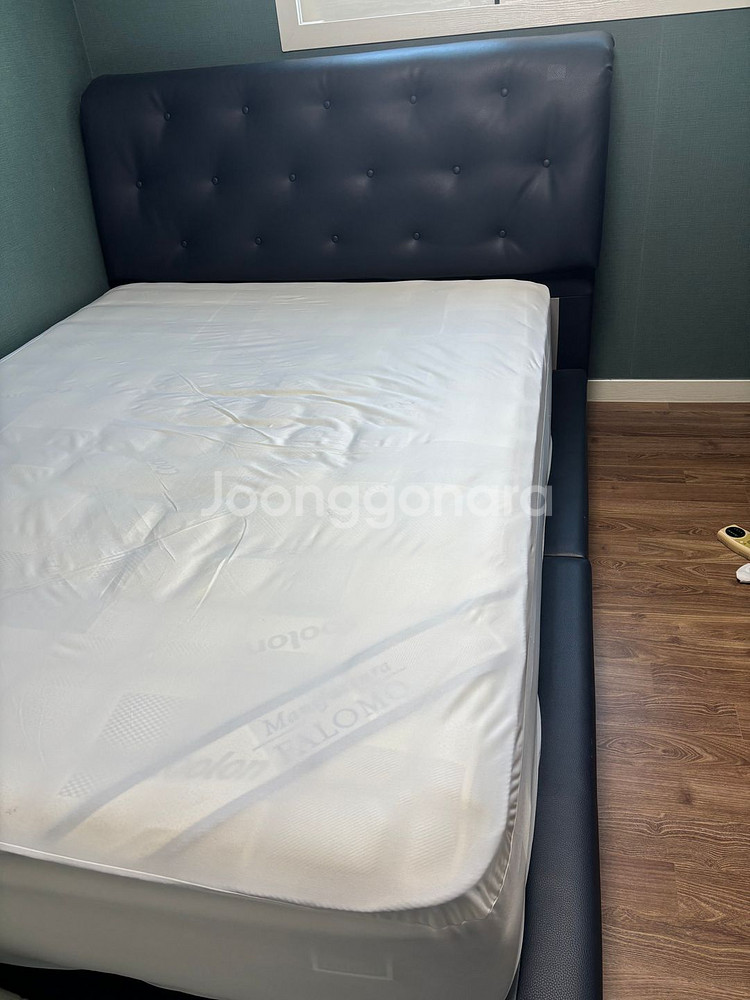 팔로모 퀸사이즈 매트리스 프레임 판매합니다--1