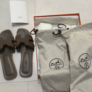 에르메스 오란 슬리퍼 에토프 풀박 38 (240-245)