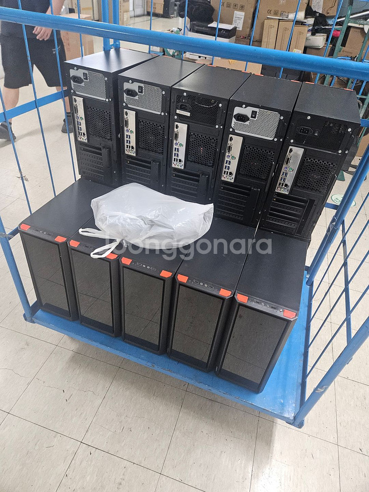 (개인) 리니지M 10계정 작업장 쓰던 PC 데스크탑 본체 팝니다--0