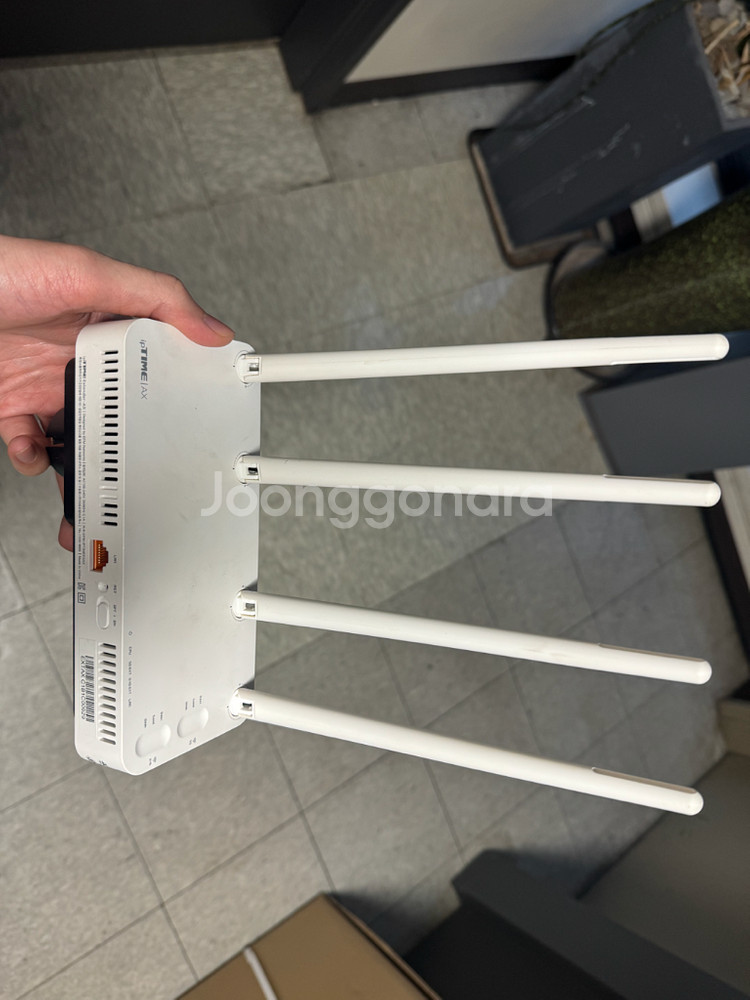 ipTIME Extender EFM AX1800(WI-FI 6)--1