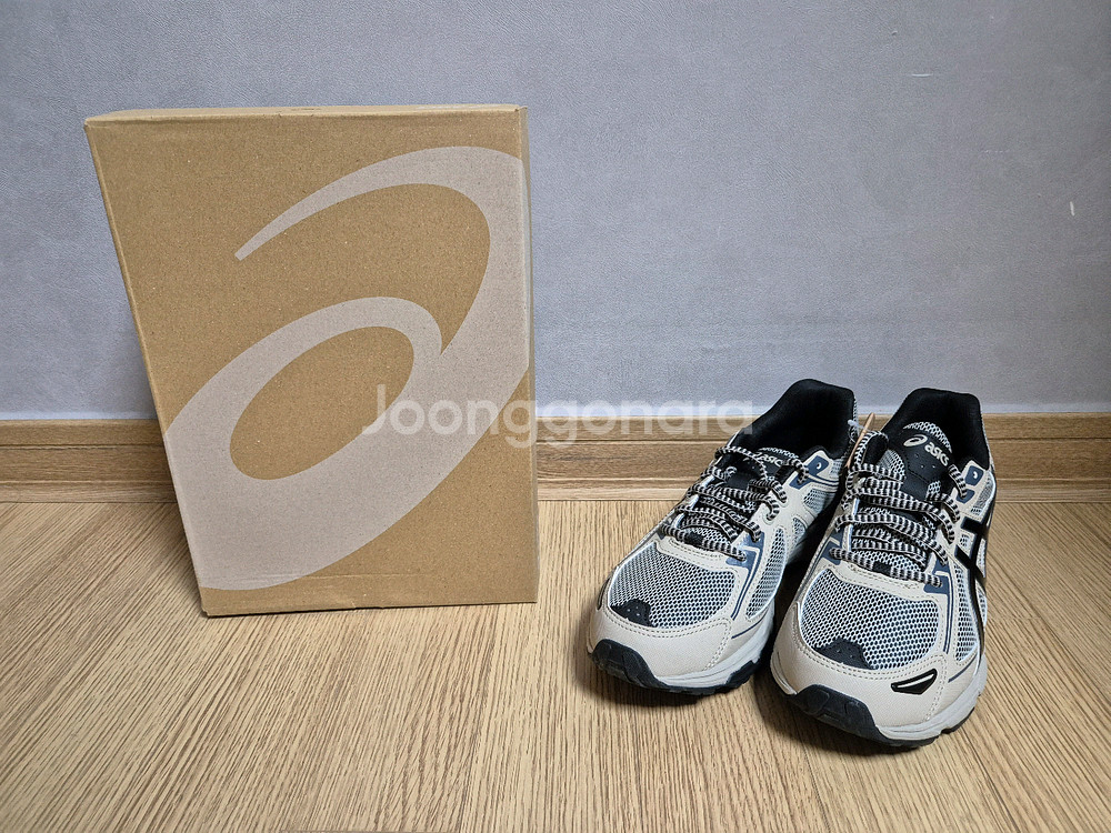 (270) 아식스 젤 벤쳐 6 페더 그레이 블랙--1