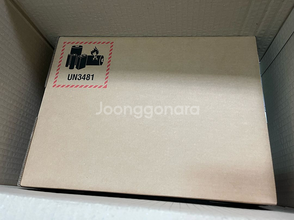 [부산] 애플 맥북에어 M2 13인치 MC7X4KH/A 미개봉 새제품--0