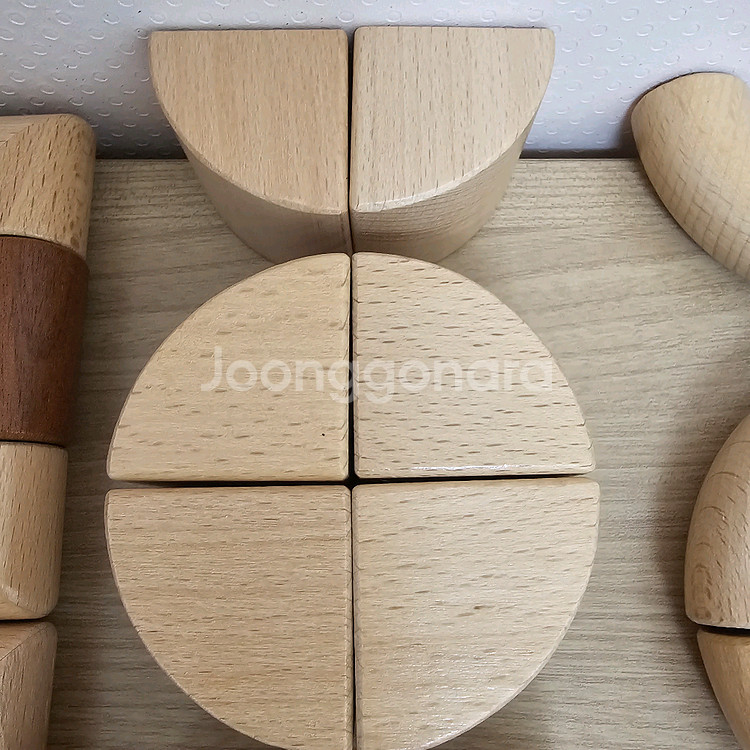 ((리뉴얼모델 상태좋음)) 키즈스콜레 크리에이티브7 원목자석블럭--2