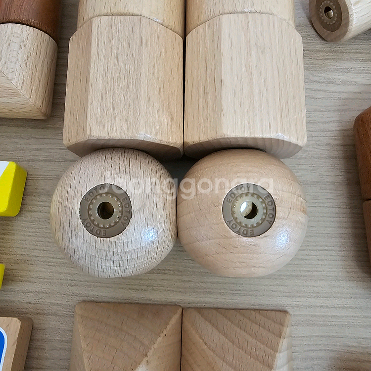 ((리뉴얼모델 상태좋음)) 키즈스콜레 크리에이티브7 원목자석블럭--8