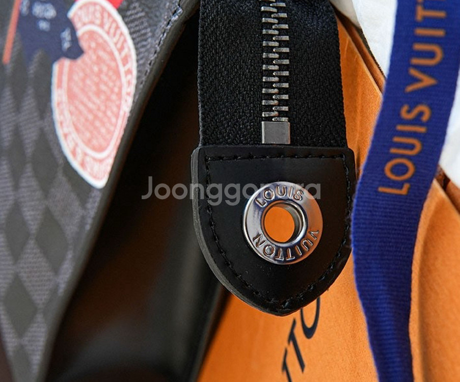 [Louis Vuitton] 루이비통 한정판 아메리카컵 패치로고 파우치 클러치백--1