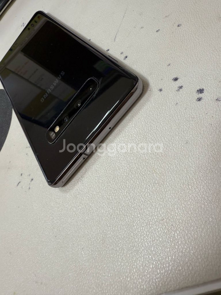 갤럭시s10플러스 자급제 아주 깔끔해요--1