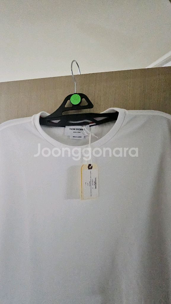 톰브라운 반팔 티셔츠--1