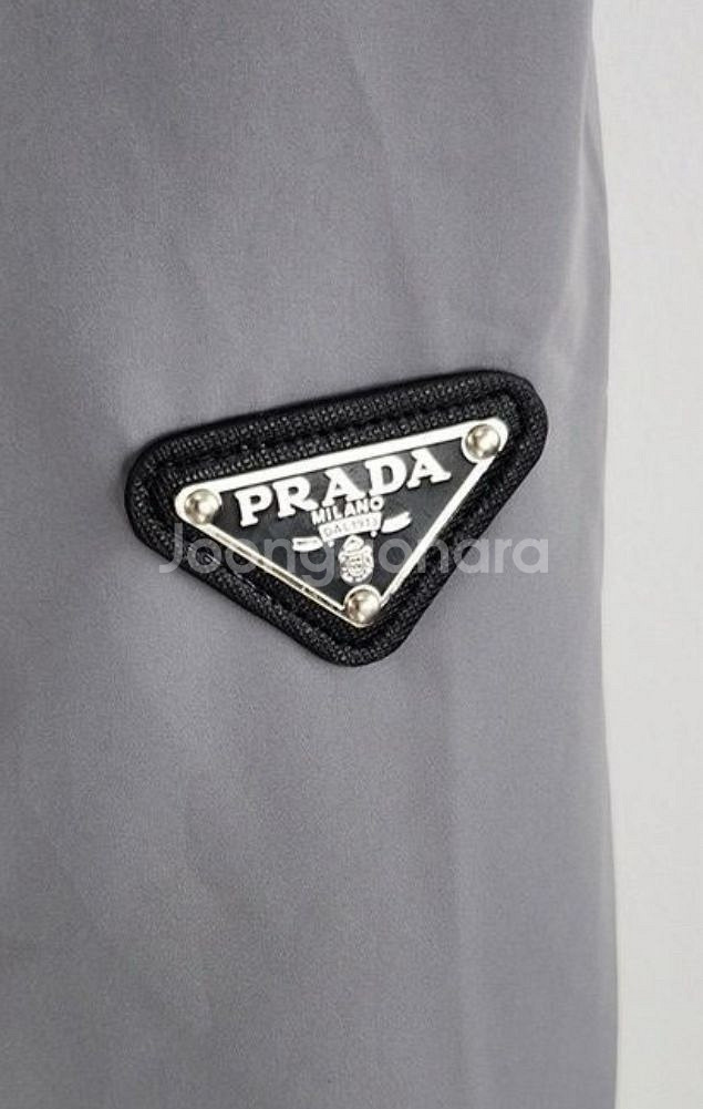 프라다 패딩--5