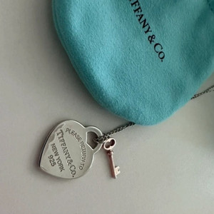 티파니앤코 리턴투티파니 하트키 목걸이 (키부분 루베이도) 이미지