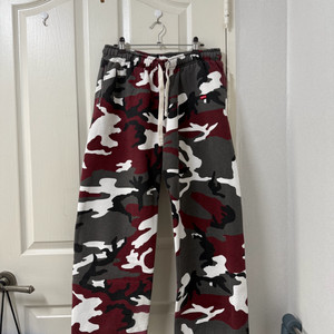 슈프림 카모플라주 조거팬츠