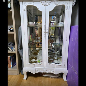 쉐비 앤틱 스타일 흰색 장식장 부엌장 거실장