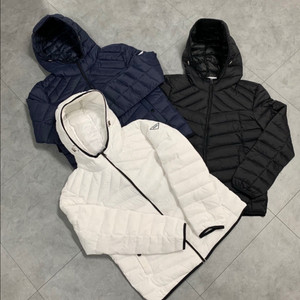 프라다 경량 패딩 점퍼