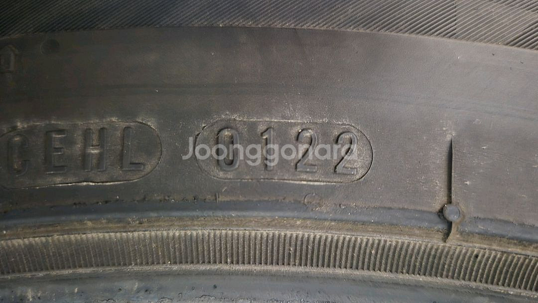 넥센 윈가드 235 55 19 윈터 타이어 4짝 한대분--2