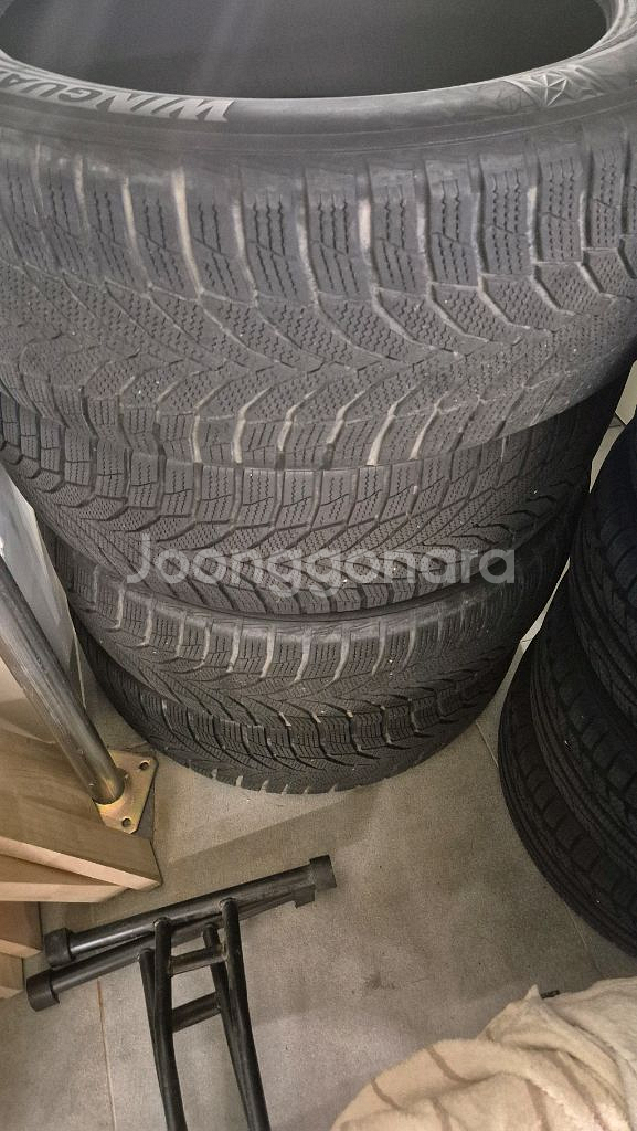 넥센 윈가드 235 55 19 윈터 타이어 4짝 한대분--5