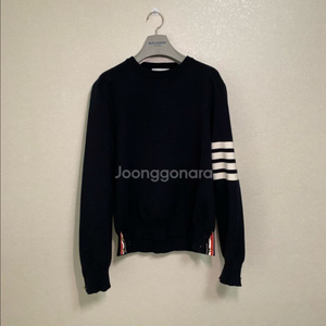 정품 톰브라운 금장 밀라노스티치 니트 네이비 사이즈 4