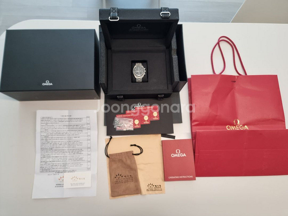 오메가 스피드마스터 문워치 사파이어 (2022.9 신촌 현대백화점)--1