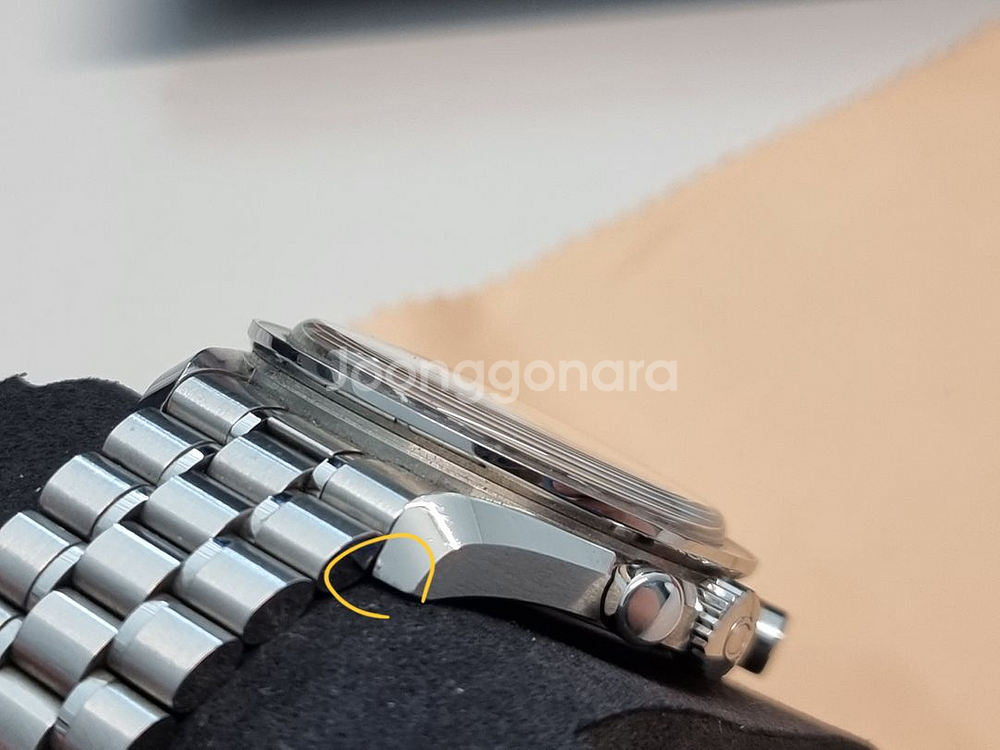 오메가 스피드마스터 문워치 사파이어 (2022.9 신촌 현대백화점)--3