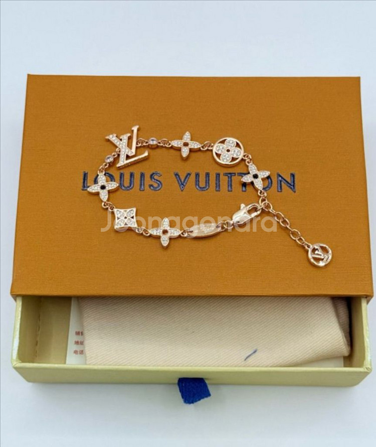 루이비통 이딜 블라썸 멀티 모티브 팔찌--0