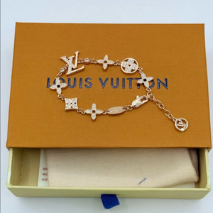 루이비통 이딜 블라썸 멀티 모티브 팔찌