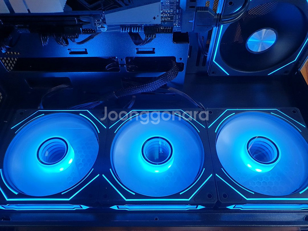 미사용 ) 9800X3D & RTX5070TI 컴퓨터--5