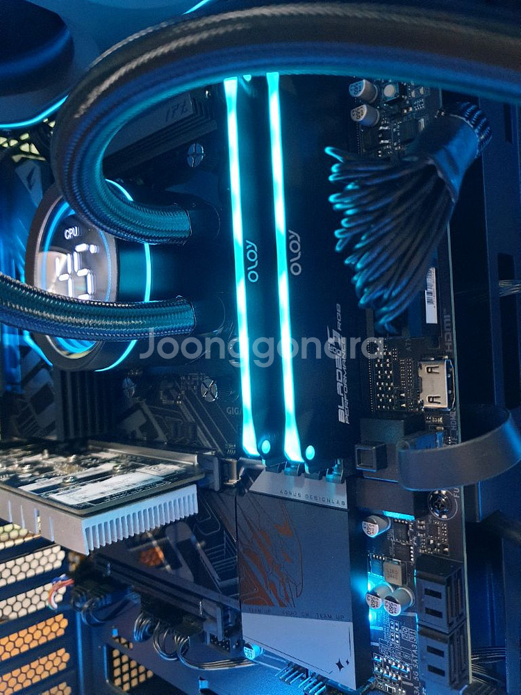 미사용 ) 9800X3D & RTX5070TI 컴퓨터--7