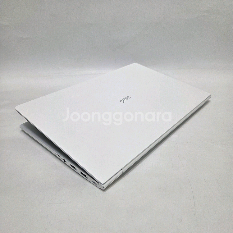 M엘지노트북 i7 화이트 그램 1kg/16G/윈11--1