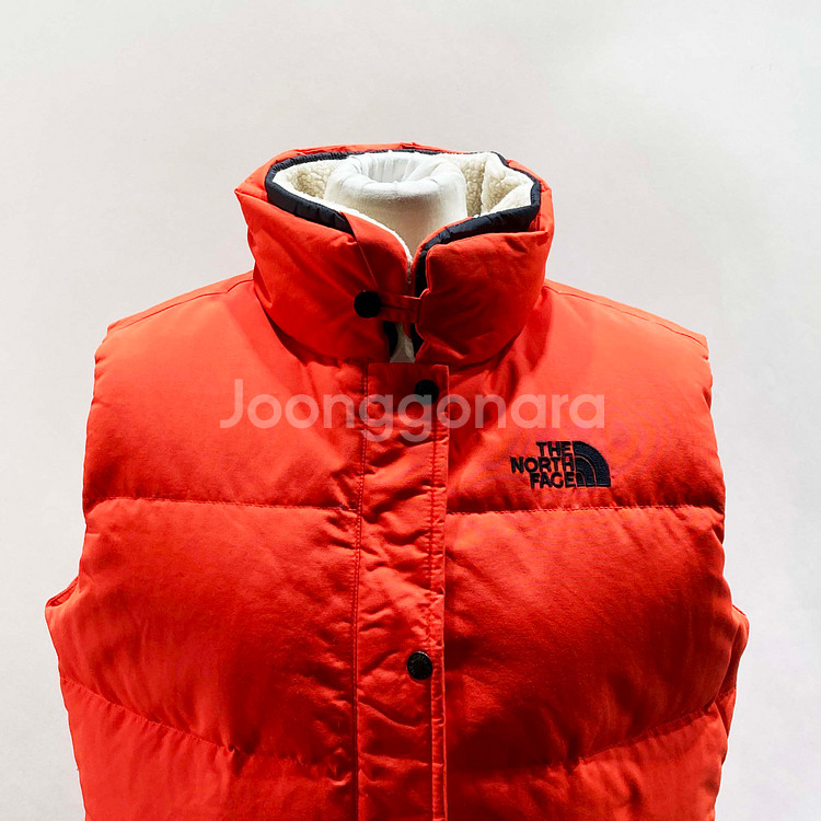 노스페이스 여성구스패딩조끼 700필 90L 진스센스--1