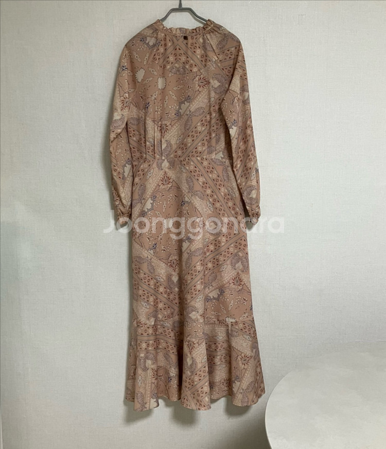 써스데이아일랜드 패턴 롱 원피스--4