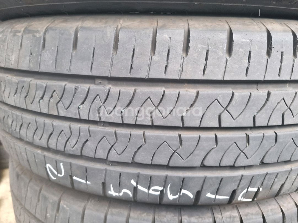 215 65 17 금호포트란 24년식--2