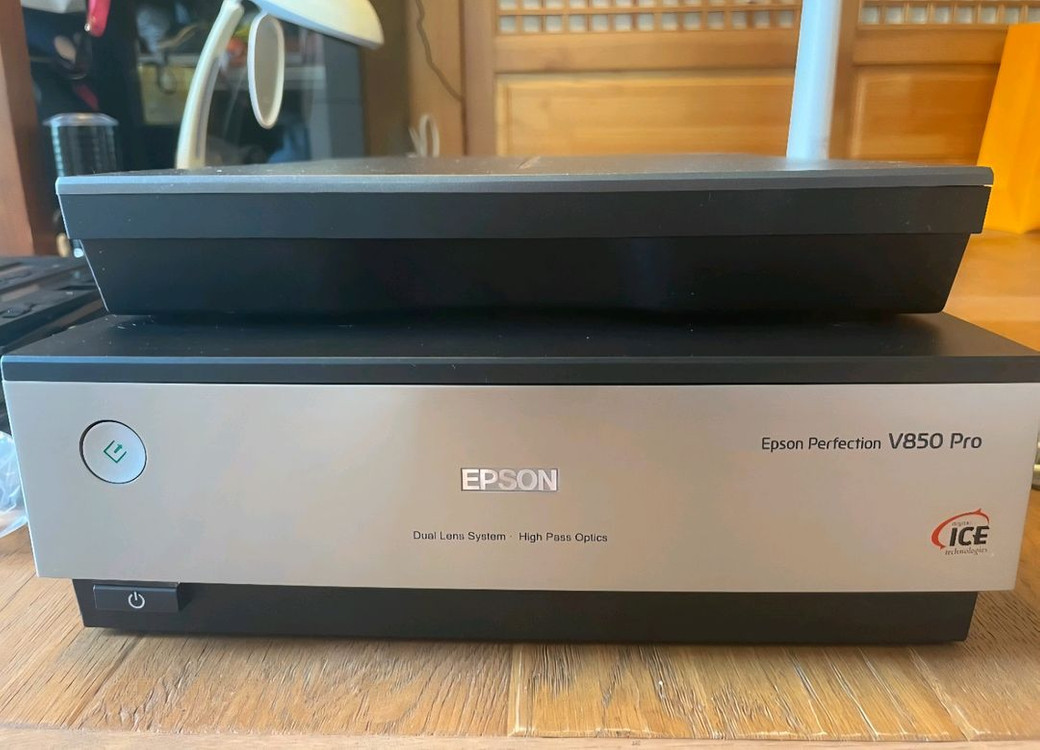 엡손 v850 pro (필름 스캐너) 이미지