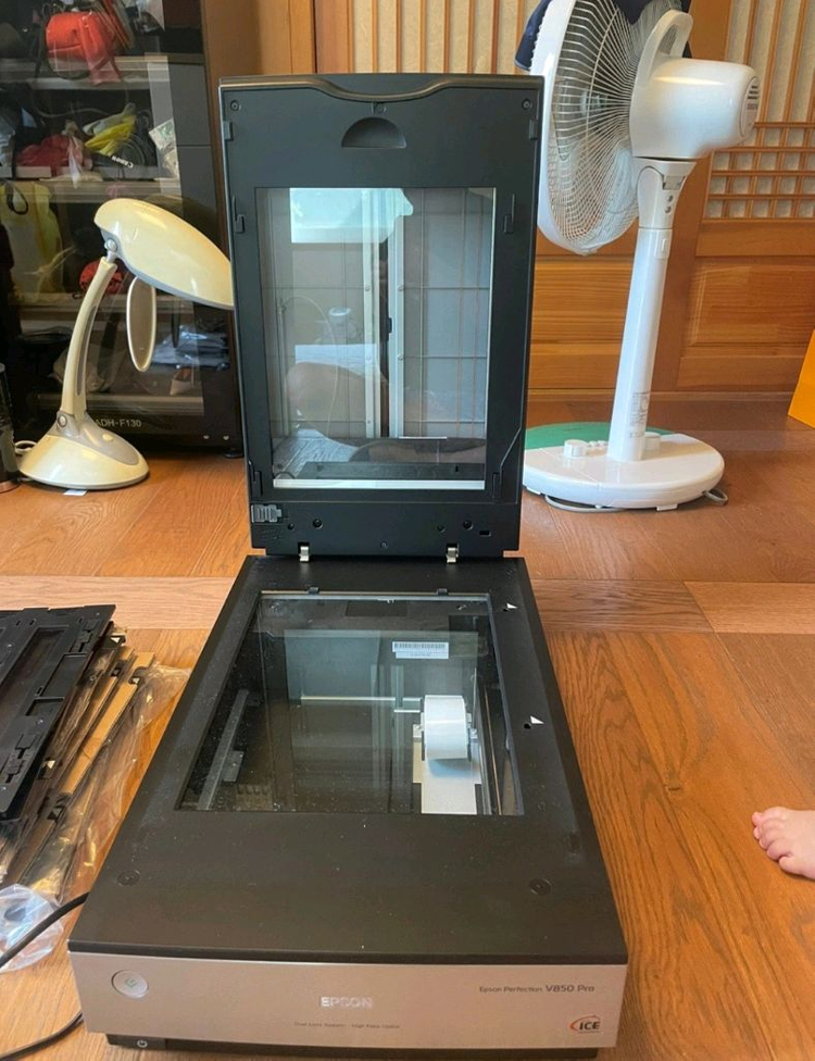 엡손 v850 pro (필름 스캐너) 이미지