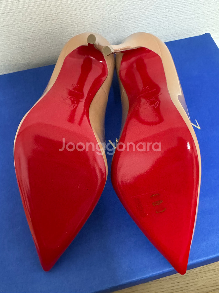 Christian louboutin so kate 36--1