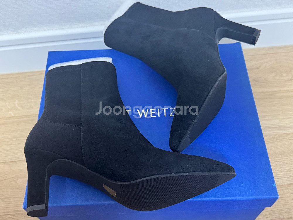 Stuart Weitzman Lauri 75--0