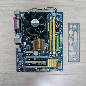 컴퓨터 부품 (CPU + 쿨러 + 메인보드 +백패널 + 건전지)