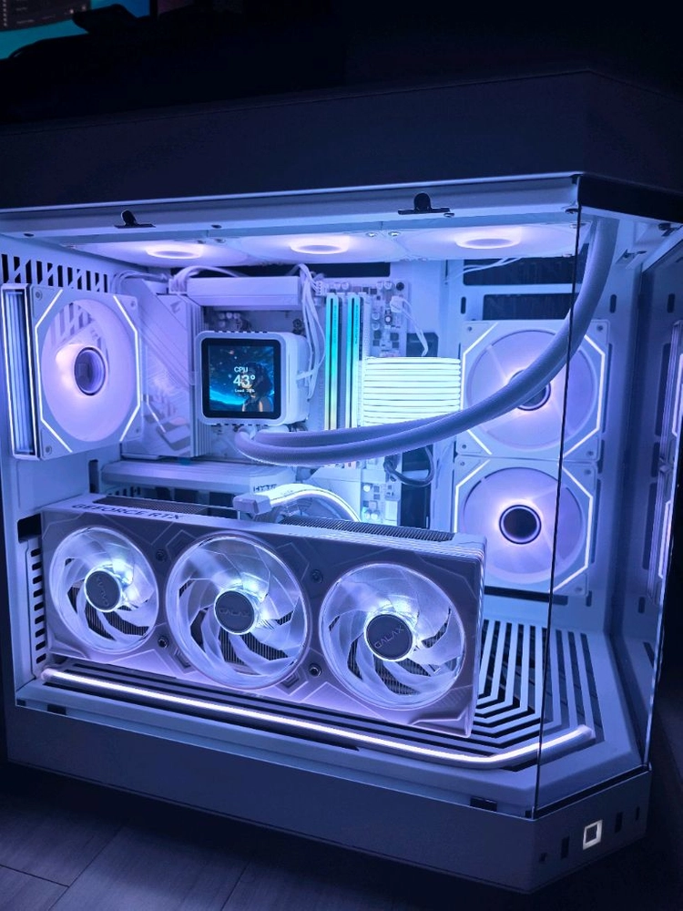 9800X3D RTX5080 화이트 어항본체신품팝니다 이미지