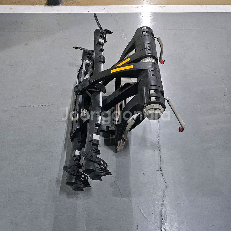 툴레 9003 차량용 자전거 거치대 판매합니다.--2