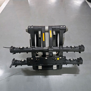 툴레 9003 차량용 자전거 거치대 판매합니다.