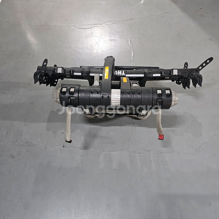 툴레 9003 차량용 자전거 거치대 판매합니다.--1