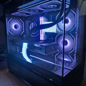 라이젠7 7800X3D RX9070XT 본체 팝니다