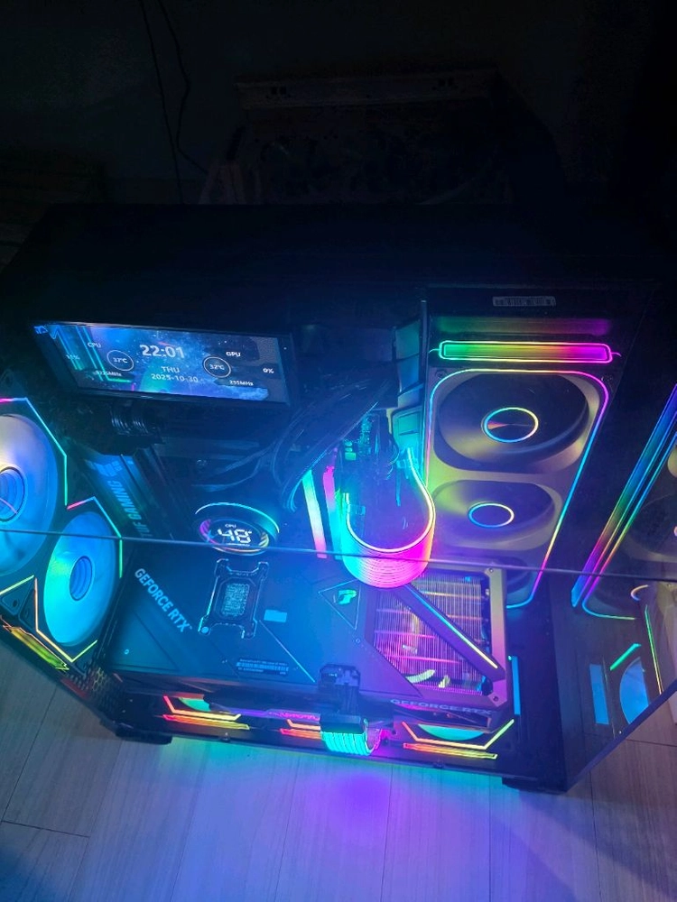 9800X3D RTX5080 리안리 본체 팝니다 이미지