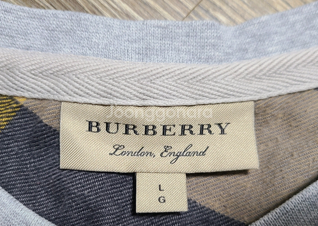 버버리 맨투맨 아카이브구찌루이비통디올톰브라운스톤로로피아나--5