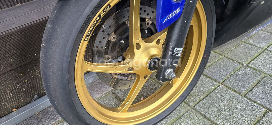 r3 16년식 레이스 머신 판매합니다--1