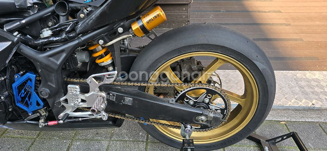 r3 16년식 레이스 머신 판매합니다--2