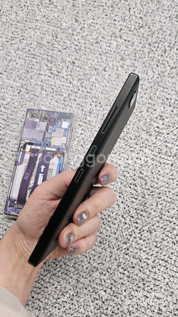 블랙베리 KEY2 (키투) 128GB--12