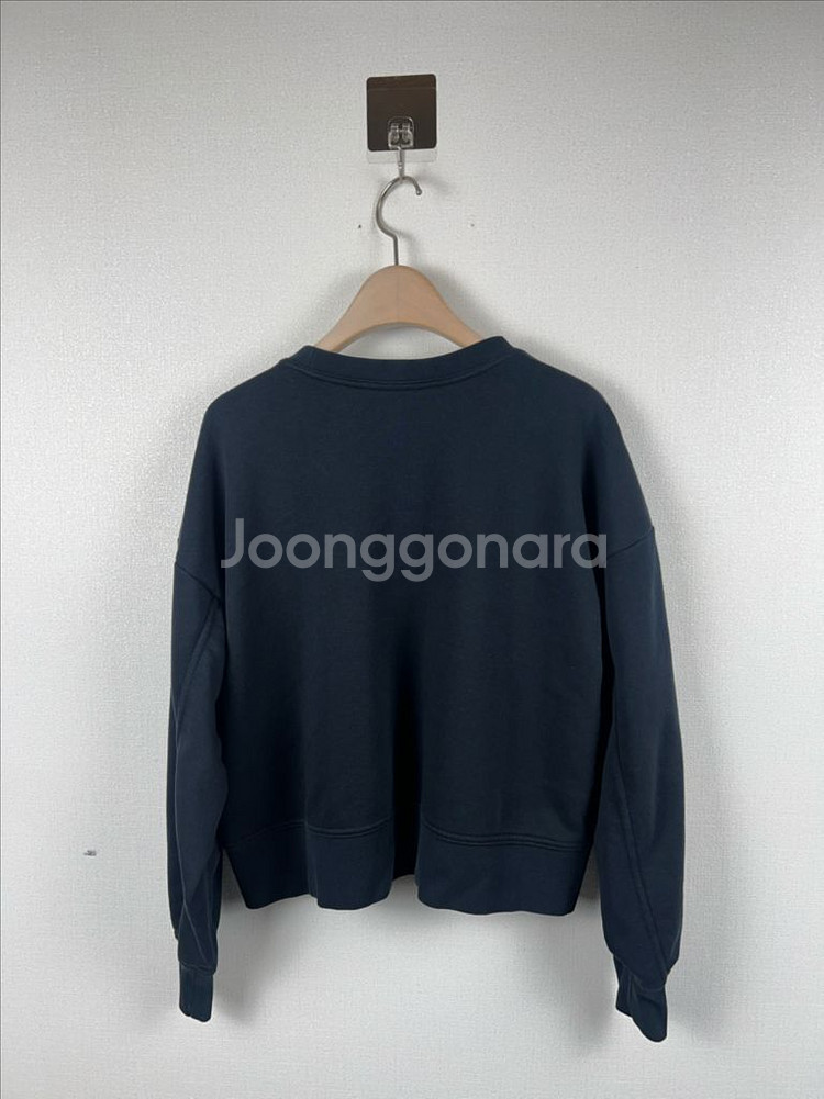 나이키 여성 드라이핏 GET FIT 스우시 크루 맨투맨 M--2