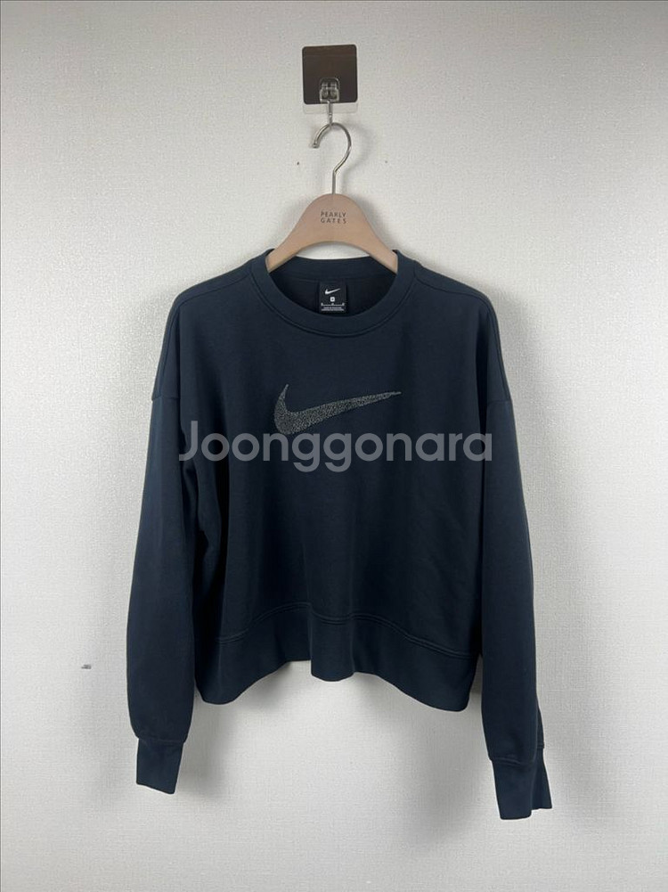 나이키 여성 드라이핏 GET FIT 스우시 크루 맨투맨 M--1