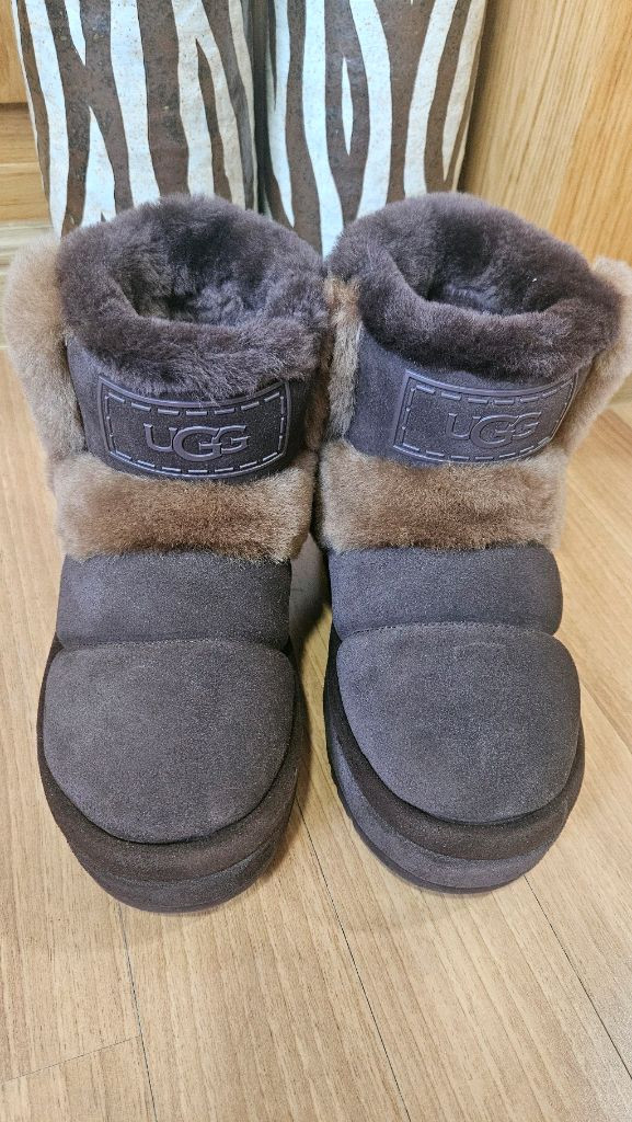 UGG 어그 칠라피크 번트 시더 220--1