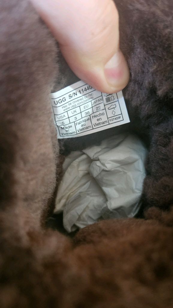 UGG 어그 칠라피크 번트 시더 220--5