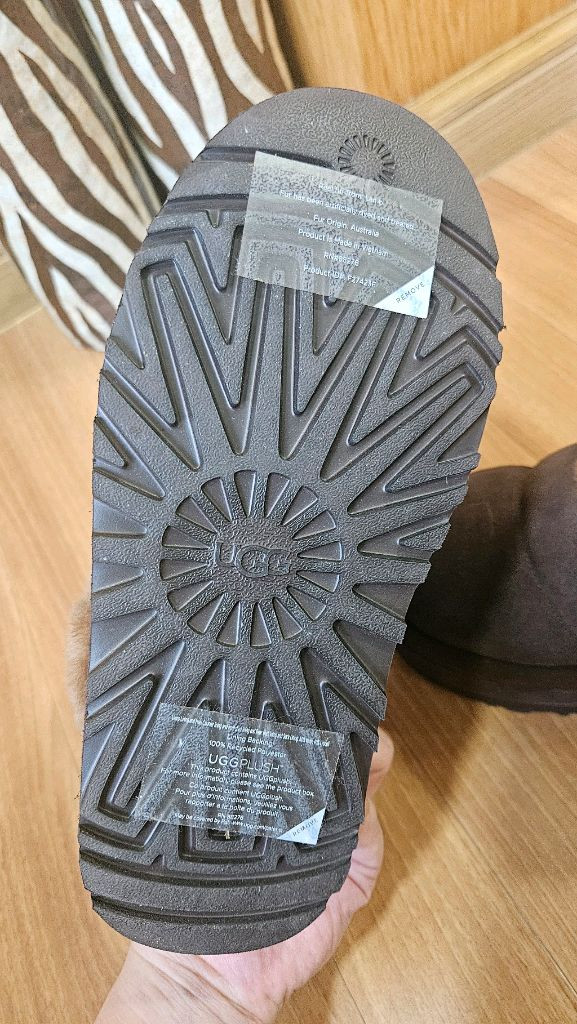 UGG 어그 칠라피크 번트 시더 220--4